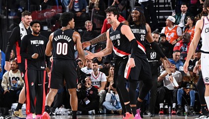 hth网页版-冲垮了快船的防线！开拓者锋线球星在赛季尾段终于又开始回暖了？